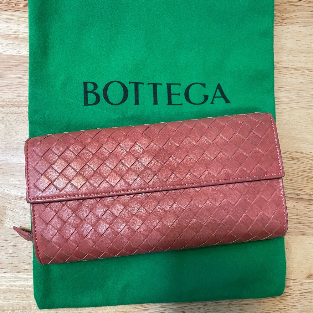 5250 Bottega Veneta Intrecciato Woven Leather Large Bifold Wallet CORAL